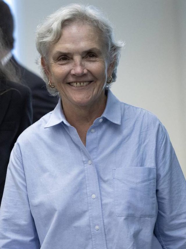 Willowbrook woman awarded 363 million from jury »